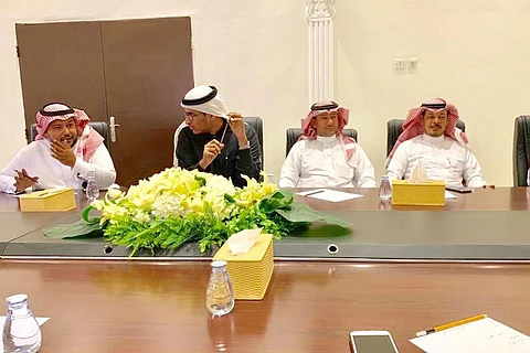 بالصور.. رئيس مركز الحكامية يبحث استعدادات اليوم الوطني