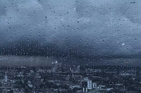 سحب ممطرة ورياح مثيرة للأتربة والغبار على بعض مناطق المملكة.. الأحد