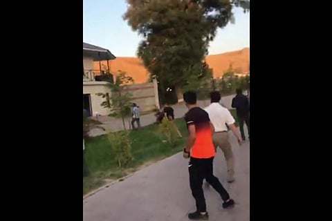 بالفيديو.. القوات الخاصة تقتحم منزل الرئيس السابق لقرغيزستان