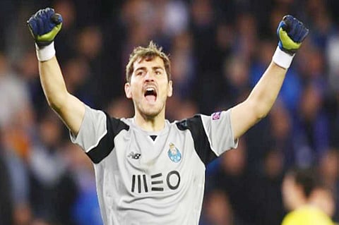 «بورتو» يحسم الجدل حول بقاء أو رحيل الحارس الإسباني إيكر كاسياس