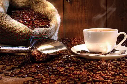 دراسة جديدة توضح مقدار الكافيين اليومي المسبب للصداع النصفي