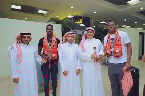 الكولومبيان بالوميكي وبيريز يصلان القصيم تمهيدًا للانضمام إلى الرائد