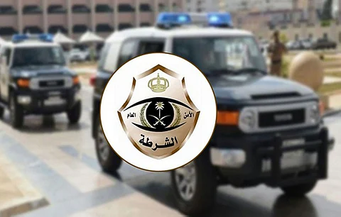 شرطة الرياض: القبض على وافدٍ تسلَّل لمجمعين تجاريين وارتكب جرائم سرقة
