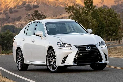 لكزس توقف إنتاج السيدان الفاخرة «GS 300»