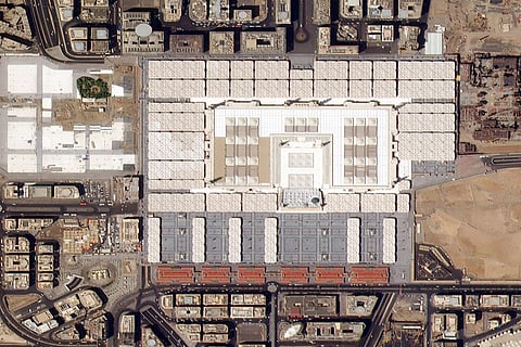 «خليفة سات» يلتقط صورة فضائية للمسجد النبوي