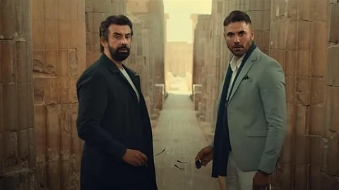 أحمد عز: فخور بأن يكون «الممر» جزءًا من تاريخي.. ولا أسعى لرقم واحد