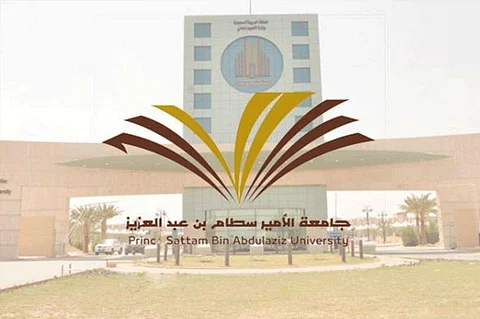 وكيلة جامعة الأمير سطام تتابع حضور الطالبات وتوجّه بحل المشكلات