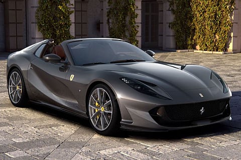 فيراري 812 GTS أسطورة جديدة من الشركة الإيطالية