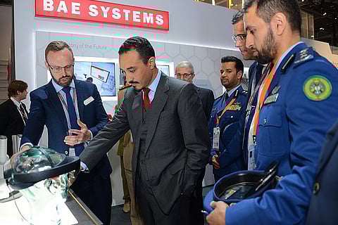 الأمير خالد بن بندر يطلع على المنتجات العسكرية السعودية بمعرض دولي في لندن