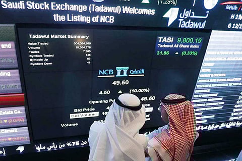 الأسهم السعودية تتراجع مترقبة الاستحقاق الرابع في مؤشر فوتسي
