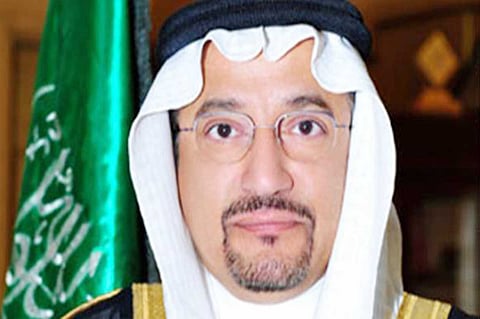 وزير التعليم يوجِّه بمنع الملخصات والمذكرات