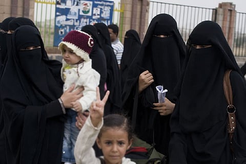 مسؤولة تطالب بحماية النساء اليمنيات من انتهاكات ميليشيا الحوثي