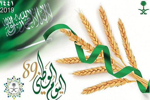 بـ7 سنبلات ذهبية.. إصدار طابع بريد يوثق مسيرة 7 ملوك و7 مشروعات سعودية كبرى