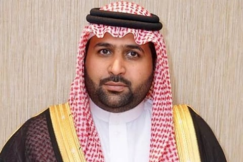 أمير جازان بالنيابة ينقل تعازي القيادة لذوي الشهيدين الحازمي وعلواني