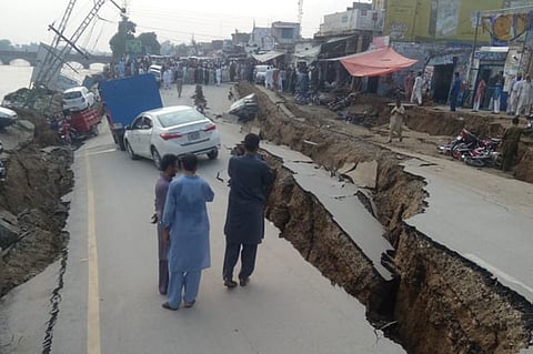 مقتل شخص وإصابة عشرات إثر حدوث زلزال بشمال شرق باكستان