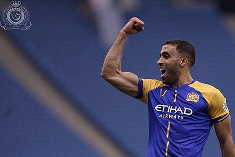 خبير لوائح يوضح سبب عدم معاقبة «الانضباط» لمهاجم النصر