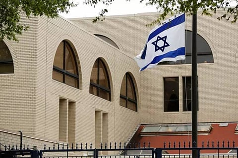 أزمة في وزارتي الدفاع والخارجية الإسرائيليتين بسبب منسوبيهم في السفارات