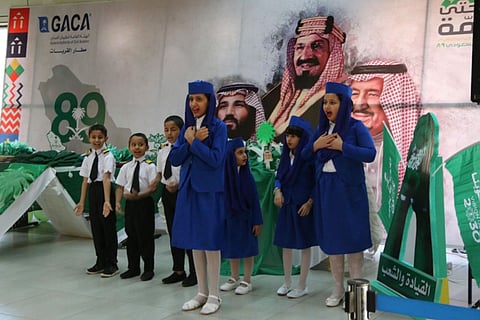 بالصور.. «تعاونية القريات» ترعى عدة مبادرات للمصممة تمام البلوي احتفاء باليوم الوطني