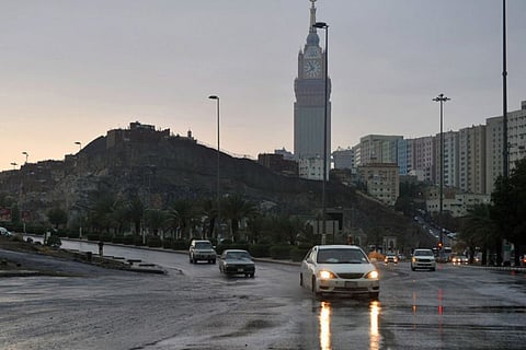 أمطار رعدية ورياح مثيرة للأتربة على مناطق بالمملكة خلال ساعات