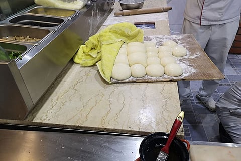 بالصور.. بلدية خميس مشيط تضبط 23 محلًا ومنشأةً ضمن حملة الرقابة الصحية