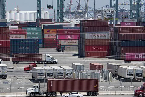 واشنطن تعاقب أوروبا بقائمة تشمل أجبانًا وخمورًا.. وتستثني ملابس ومشروبات ومأكولات