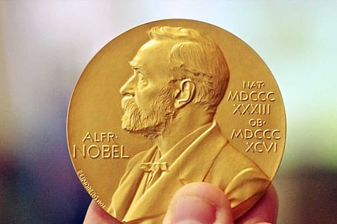 تنتظره 908 آلاف دولار.. إعلان الفائز بـ«نوبل للطب» اليوم الاثنين