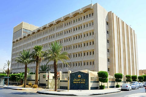 للرجال والنساء.. «وزارة العدل» تعلن عن توافر وظائف بالرياض