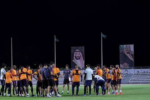 بالصور.. «الفيحاء» يستعد لمباراة «الرائد» الودية بعدد من الجمل التكتيكية