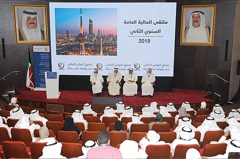 وزير المالية الكويتي: لن نعتمد التقديرات الأولية لموازنة 2020-2021