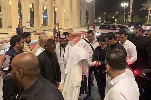 النجم الهندي شاروخان يصل السعودية لحضور منتدى صناعة الترفيه