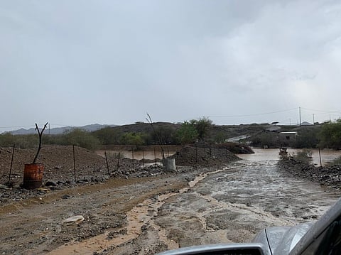 أمطار رعدية ورياح نشطة على 11 منطقة خلال الساعات القادمة