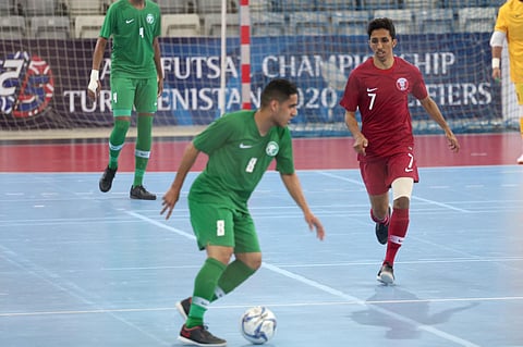 «أخضر» الصالات يكتسح قطر بخماسية