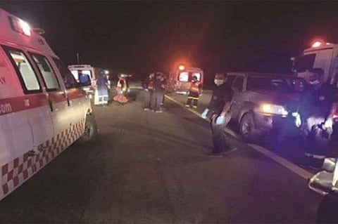 «الهلال الأحمر» يكشف وقائع جديدة في حادث طريق الهجرة ويؤكد: أخرجنا المتوفين بعد إخماد الحريق