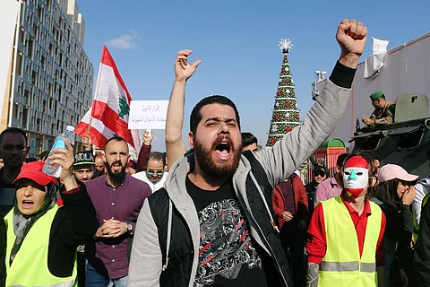 تطورات جديدة في لبنان.. والحكومة تلغي اجتماعها في قصر «بعبدا»