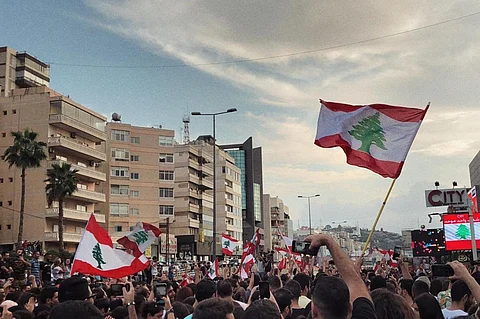 تواصل الاحتجاجات في عدد من المناطق اللبنانية