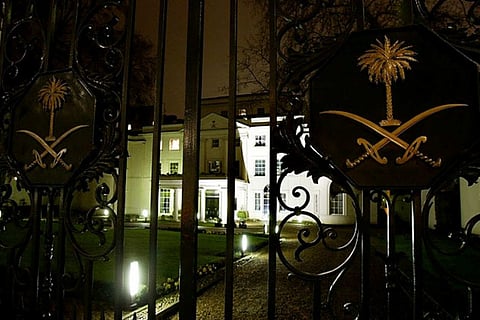 السفارة السعودية في بيروت تجلي 132 مواطنًا من مطار رفيق الحريري