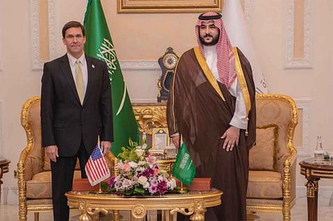 خالد بن سلمان يبحث ملفات أمنية واستراتيجية مع وزير الدفاع الأمريكي