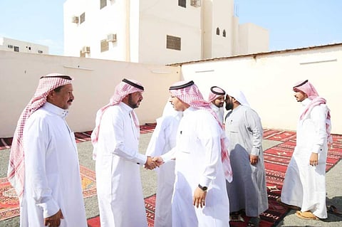 وكيل محافظ خيبر ينقل تعازي القيادة لذوي الشهيد الرشيدي