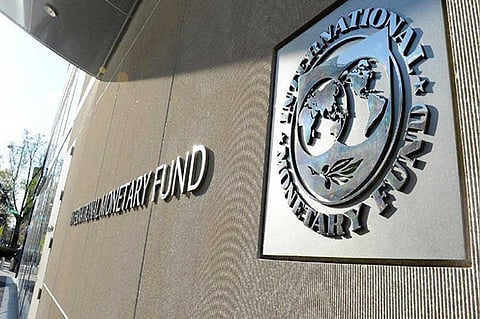 «صندوق النقد» يعمِّق جراح النظام الإيراني حول عجز الموازنة و«سعر مستحيل» للنفط