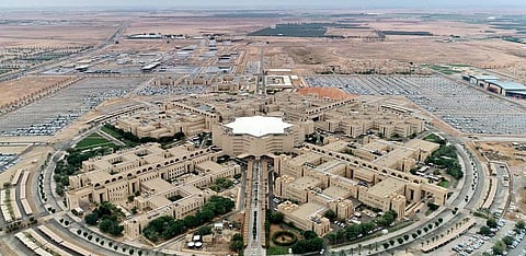 جامعة القصيم تكشف سبب «تسرُّب الغاز» بكلية العلوم الطبية