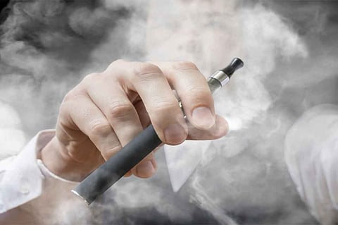 التدخين.. من البدايات إلى أزمة السجائر الإلكترونية المثيرة للجدل