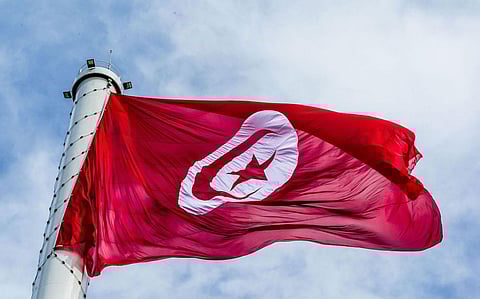 الحكومة التونسية تُعلن إقالة وزير الدفاع والخارجية من منصبيهما