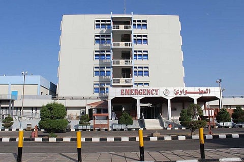 فرق الإنقاذ بـ«مدني المدينة المنورة» تستخرج جسمًا معدنيًّا علق بيد مصاب بحادث مروري