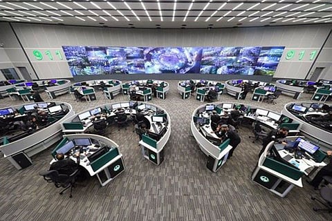 إصابات في حادث تصادم حافلة بمركبة في الشرائع بمكة