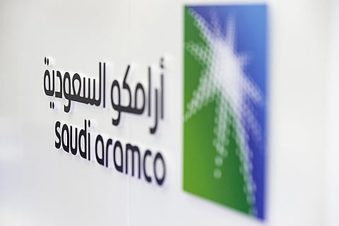 أرامكو تجهض مؤامرة إيرانية كبرى.. وتمنع أسعار النفط من القفز إلى 130 دولارًا