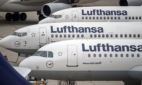 «ورطة لوفتهانزا».. الضيافة الجوية تلغي 414 رحلة بمطار فرانكفورت