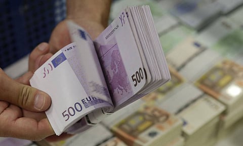 وجّها «لكمات» لامرأة.. 100 ألف يورو تنتظر المرشد عن ألمانيين