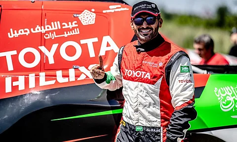 يزيد الراجحي يفوز بالمركز الأول في رالي العلا