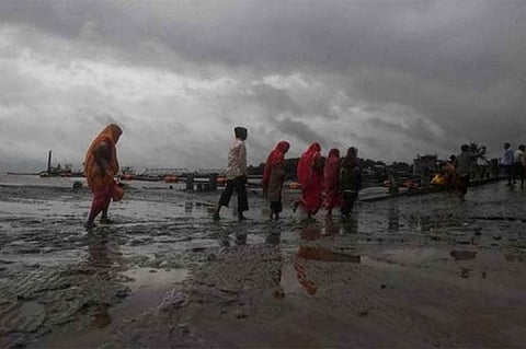 الإعصار «بلبل» يضرب الخط الساحلي لبنجلاديش والهند