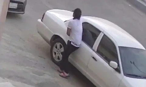 صاحب السيارة المحترقة عمدًا بجدة يتحدث لـ«عاجل».. وفيديو يوثق الجريمة